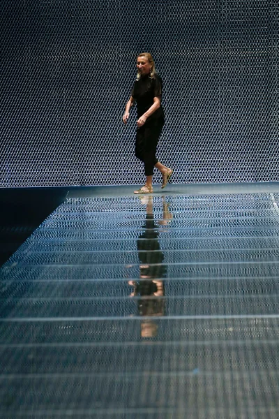 Look 50